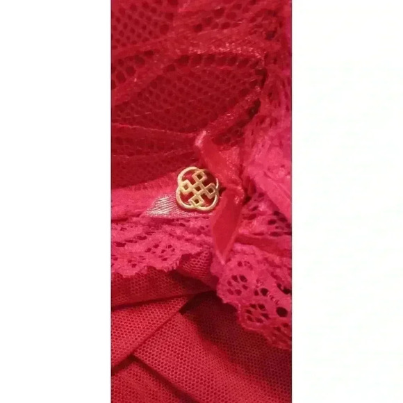 Beautiful Red Nightwear By Daisy Fuentes - Picture 7 of 7